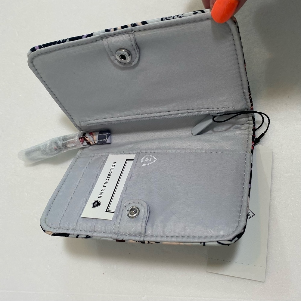 NWT Vera Bradley Ultralight RFID Small bifold wallet Sun washed tropical wallet - Picture 9 of 9
